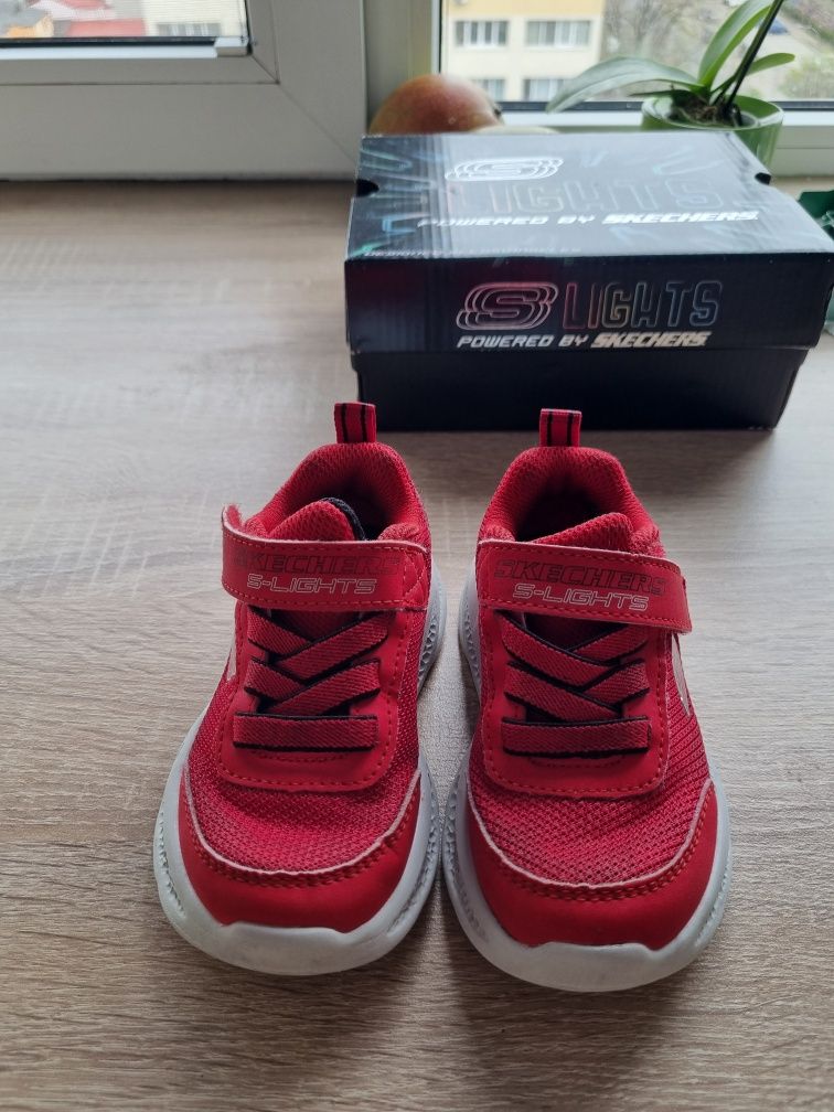 Skechers sneakersi/adidasi ortopedici cu inchidere velcro și lumini LE
