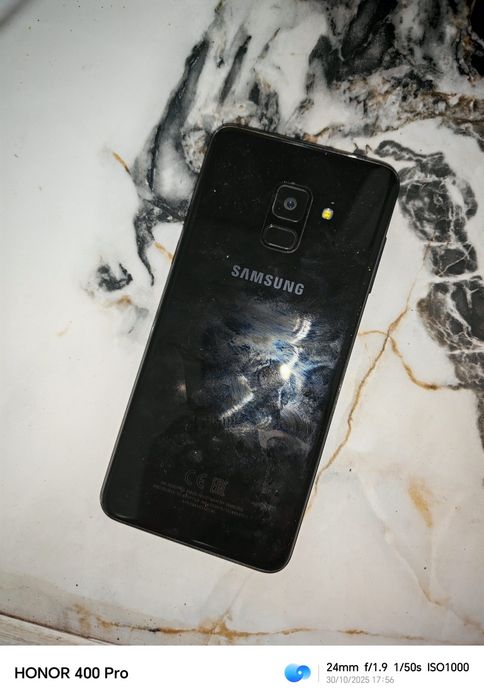 Samsung A8 (2018) В отличном состоянии