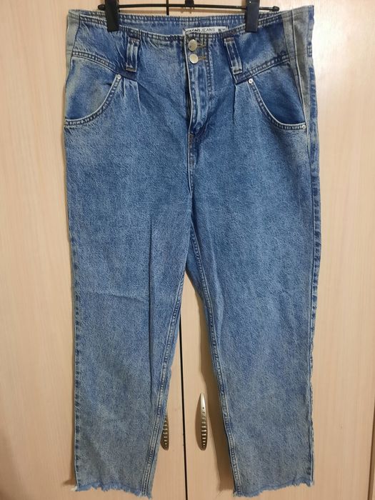 Джинсы женские 30р в отличном состоянии привозные