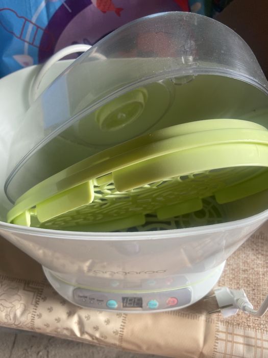 Sterilizator biberone