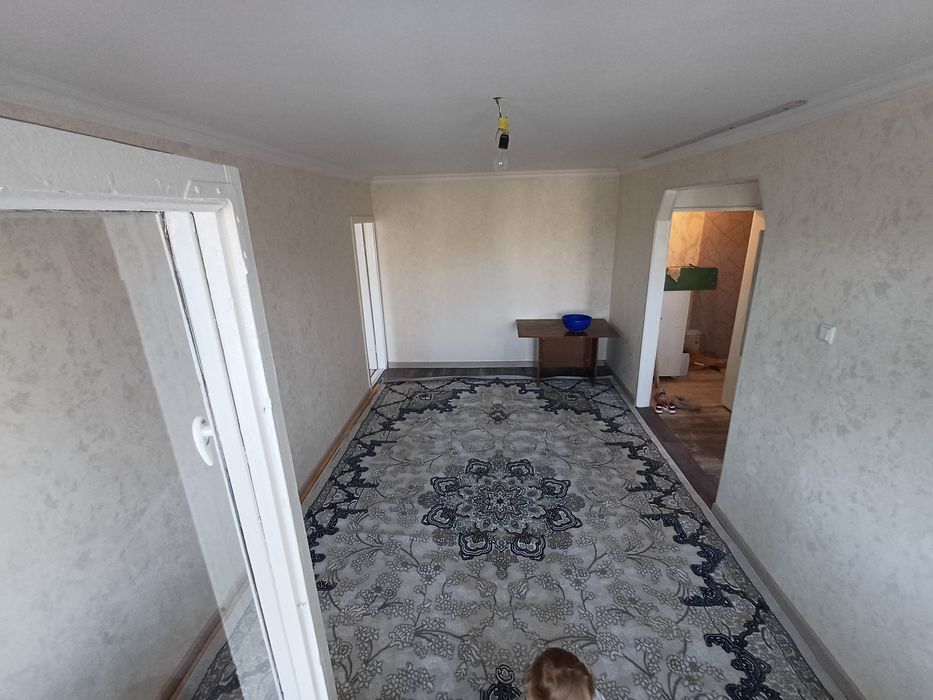 Охунбобоев массив За канал да 2 хона.3 хона килинган ижарагара берилад