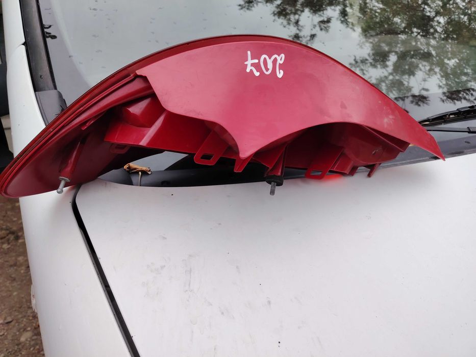 Десен стоп за Пежо / Peugeot 207