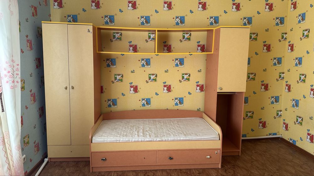 Продам детские  шкафы