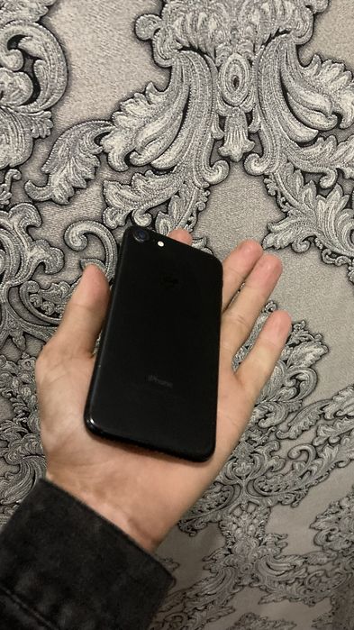 Ip 7  32 pa  xolati yaxshi aybi batare almashtirish kerak