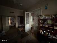 Casa de vanzare in suprafata  de 100 mp localizata central in Simleul
