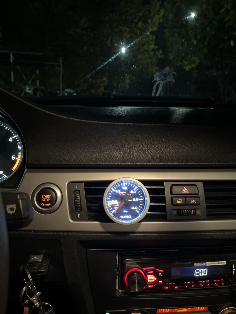 BMW E90 320D 2007г. 143к.с