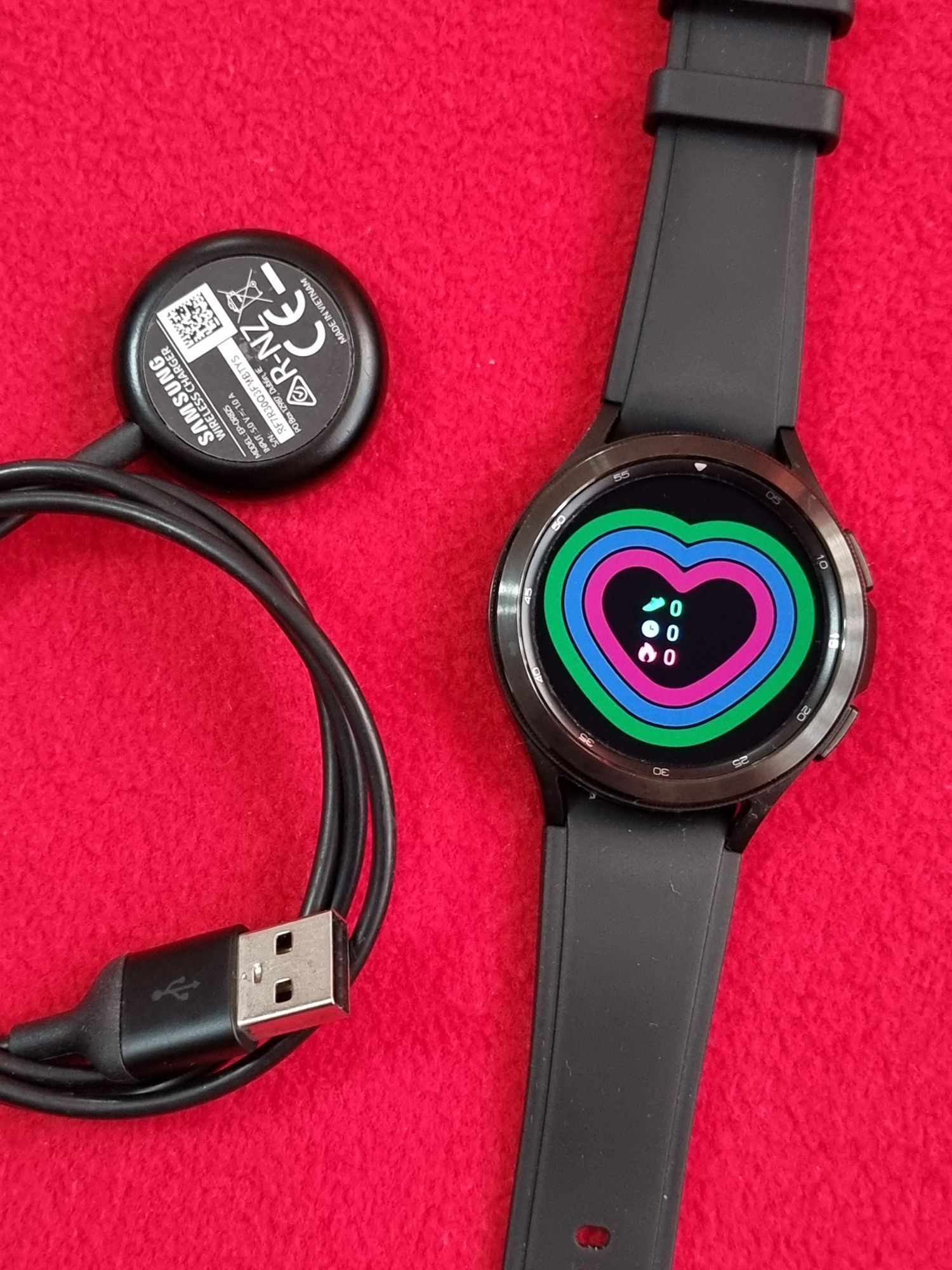 Samsung Galaxy Watch 4 Classic 46mm, Impecabil, Încărcător wireless.