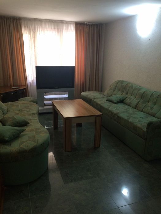 Дава се под наем Двустаен апартамент в Пловдив, Кършияка - 50 кв.м за 375 € - Снимка #2