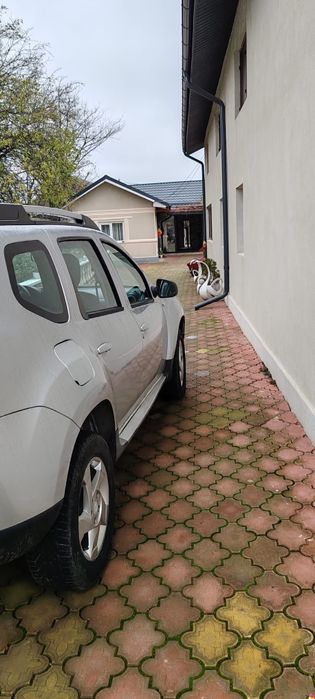 Vând Dacia Duster