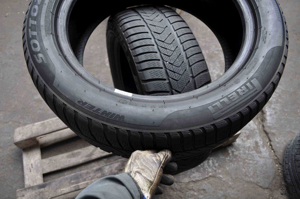 SET 2 Anvelope Iarna 245/50 R19 PIRELLI Sottozero 3 105V - Runflat