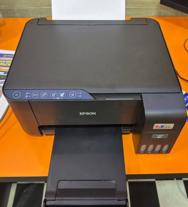 Epson L3251 почти НОВЫЙ. Коробка ,доки ,пеноласты