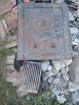 Plită trei ochiuri, uși sobă, grătar vatrai folosite doi ani, ler  ino