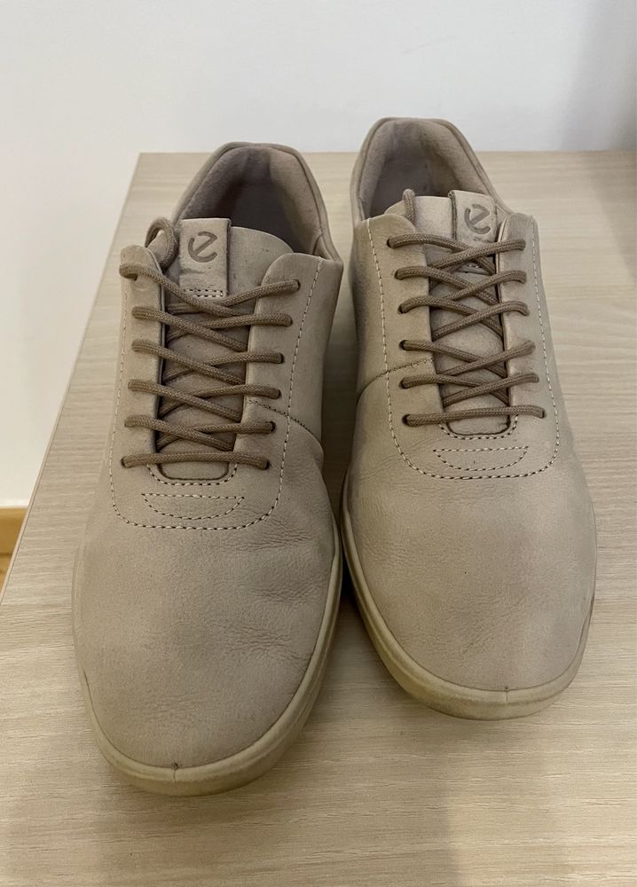 Pantofi casual ECCO model mai ingust