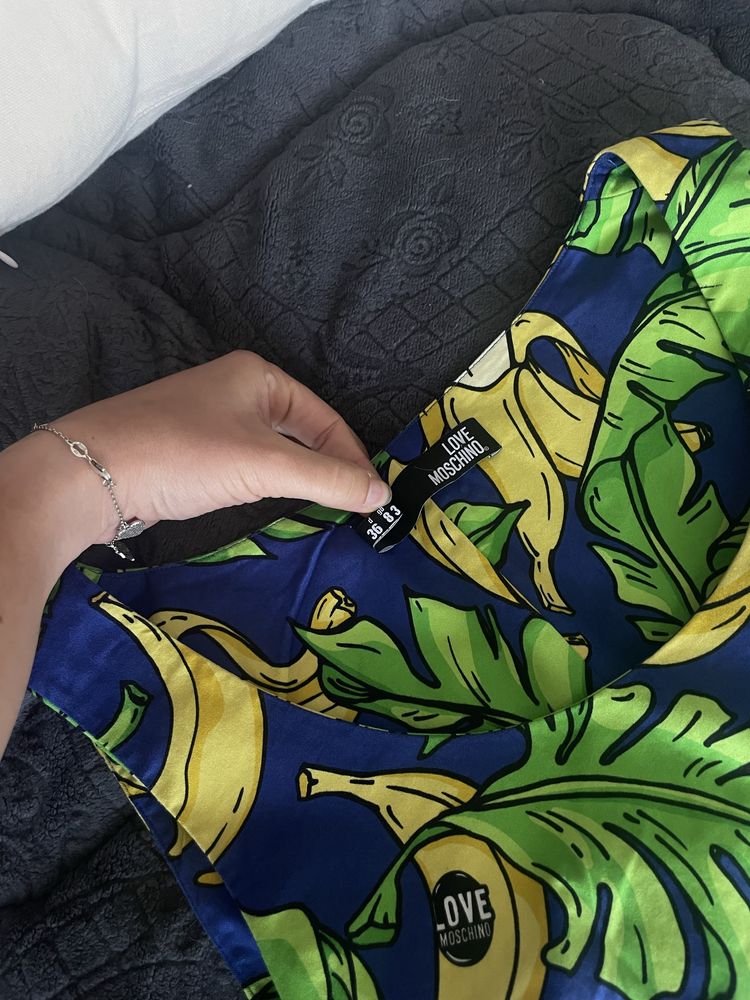 Moschino рокля размер С