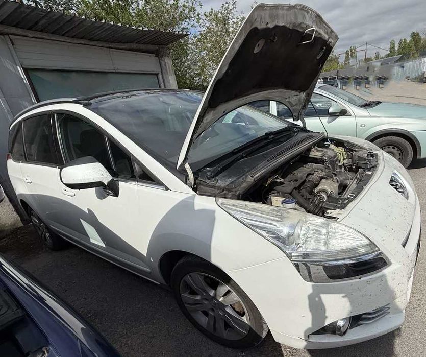 Peugeot 5008 1.6HDI  на части
