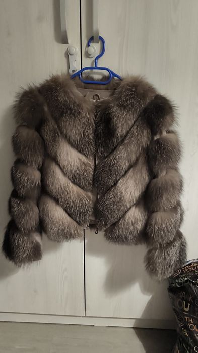 Vand haina blana vulpe