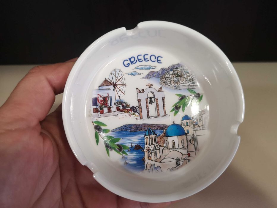 Домакински принадлежности-чинии, Коледни чаши,яйцерезачка,закачалки