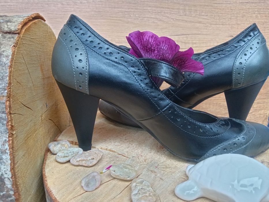 Изисканост към облеклото Ви с елегантни обувки от естествена кожа