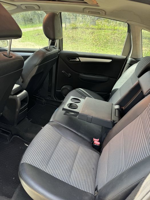 Vand Mercedes B200