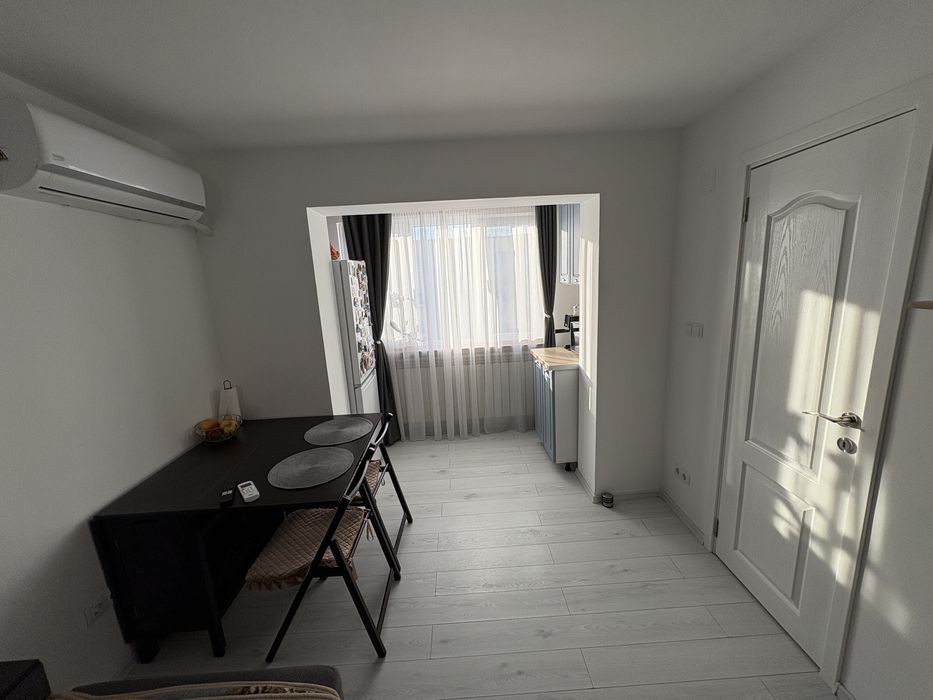 Garsoniera de vanzare