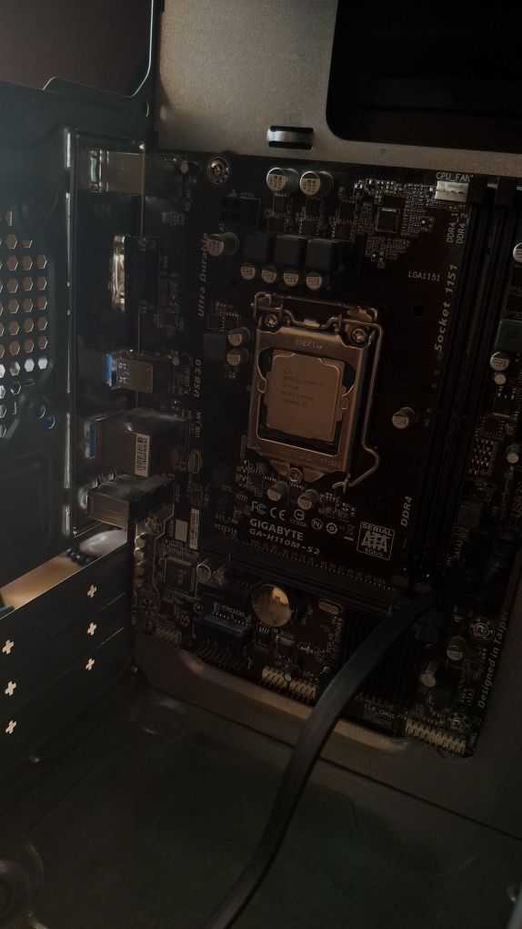 Системный блок | i3-7100 |