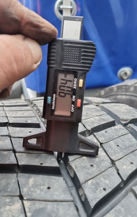 4 Anvelope Motrica Michelin XLine D3 295/60 R22.5 DOT 0625 Impecabile.