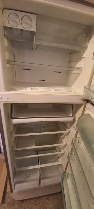 Combina frigorifica Hotpoint Ariston 700 lei