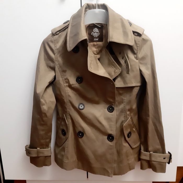 Продам куртки  на девочек