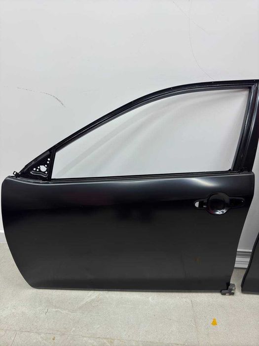 Передняя левая дверь Камри 50/55