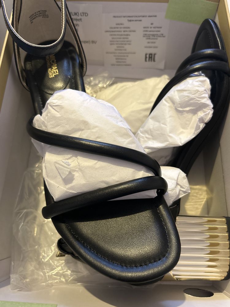 Sandale Michael Kors originale noi!