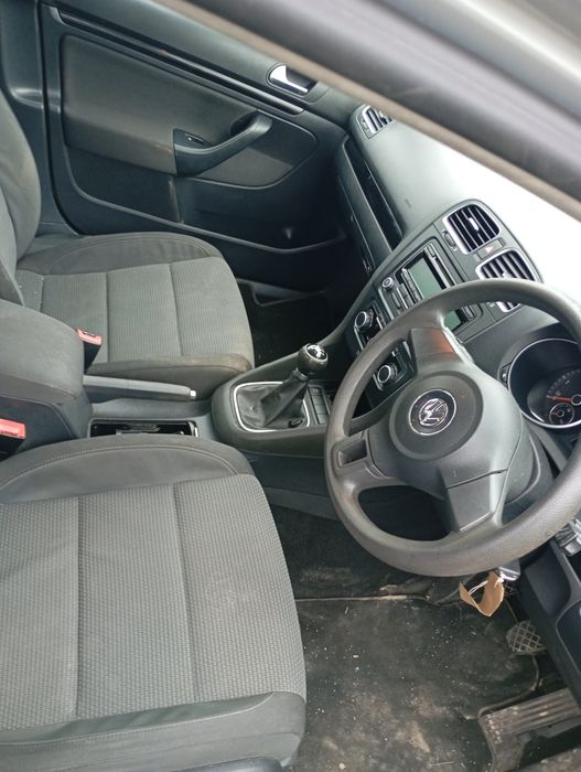 Фолксваген Голф 6 комби 1.6 тди 2012 год