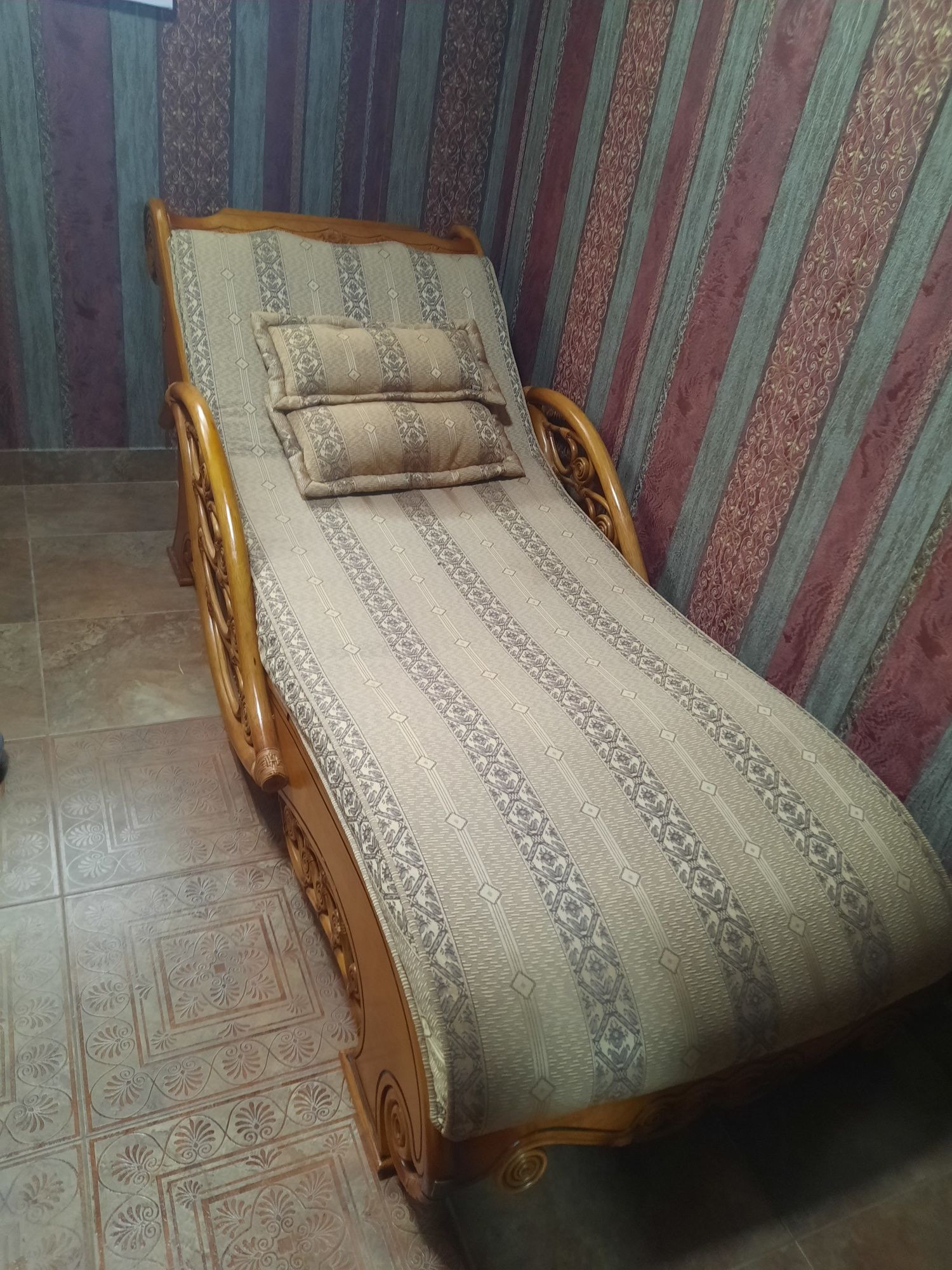 Лежак для  отдыха