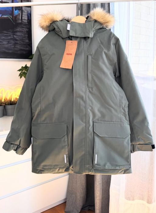 Продам комбинезон и парку reima