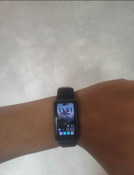 Huawei band 7  srochna sotiladi