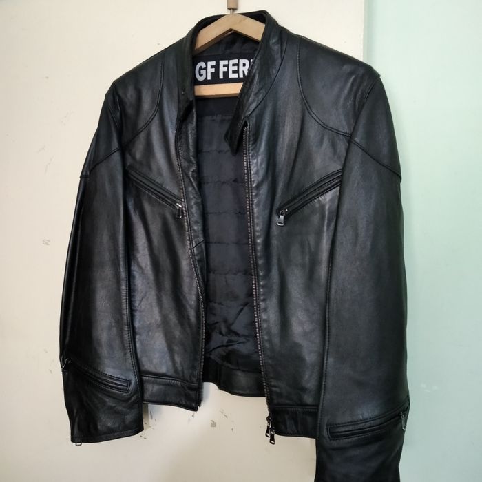 Продам натуральные кожаные куртки.