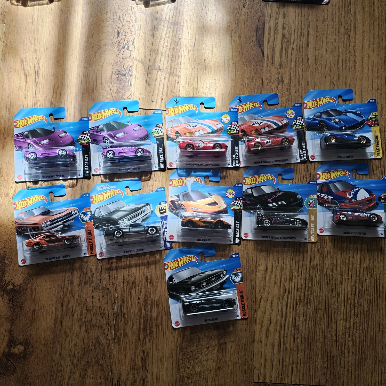 Hot Wheels колички.