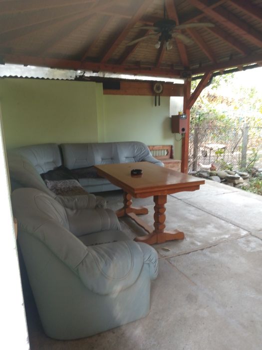 Închiriez  mansardă la casa