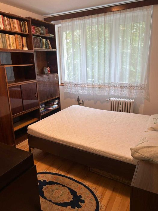 De inchiriat apartament 3 camere zona Mihai Bravu-Vatra Luminoasa