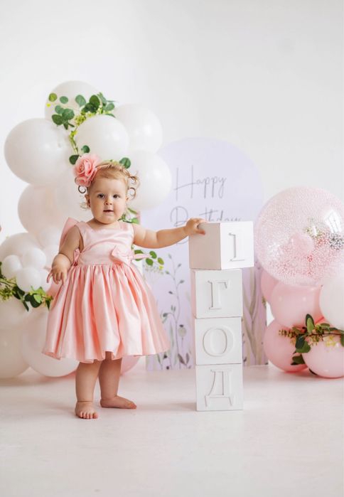 Продам платье на маленькую принцессу