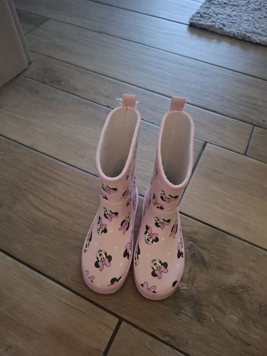 Cisme cauciucate fetita