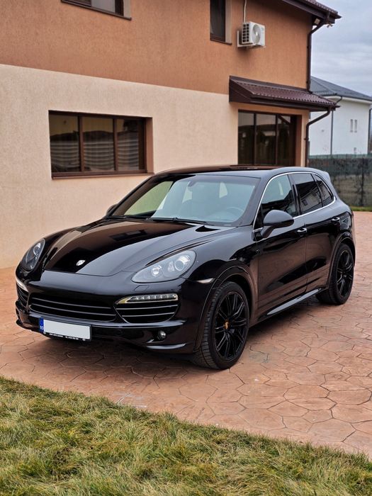 Porsche Cayenne  2013
