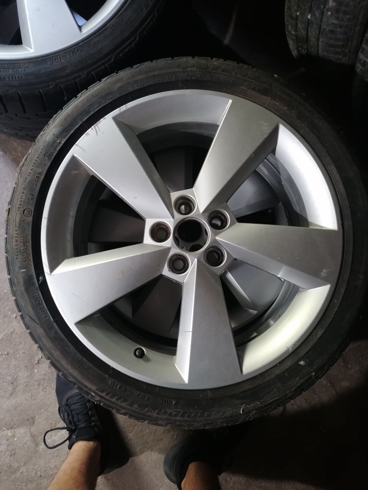 Vand cauciucuri de vara Bridgestone r17