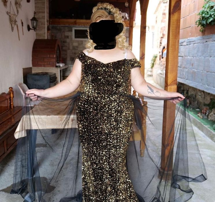 Официялна Рокла  и Костюмче