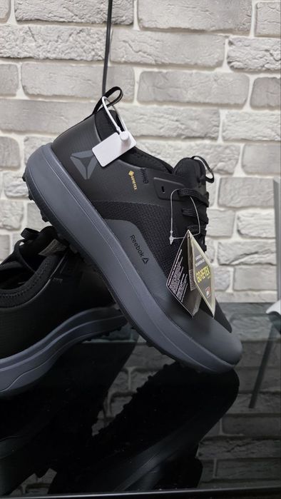 Оригинальные кроссы Reebok