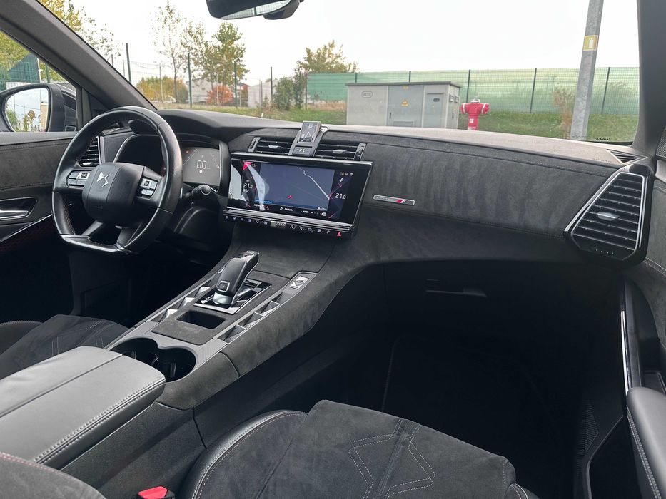 DS7 Crossback / PerformanceLine / 2.0HDi - 180Cp / Far LED / Alcantara