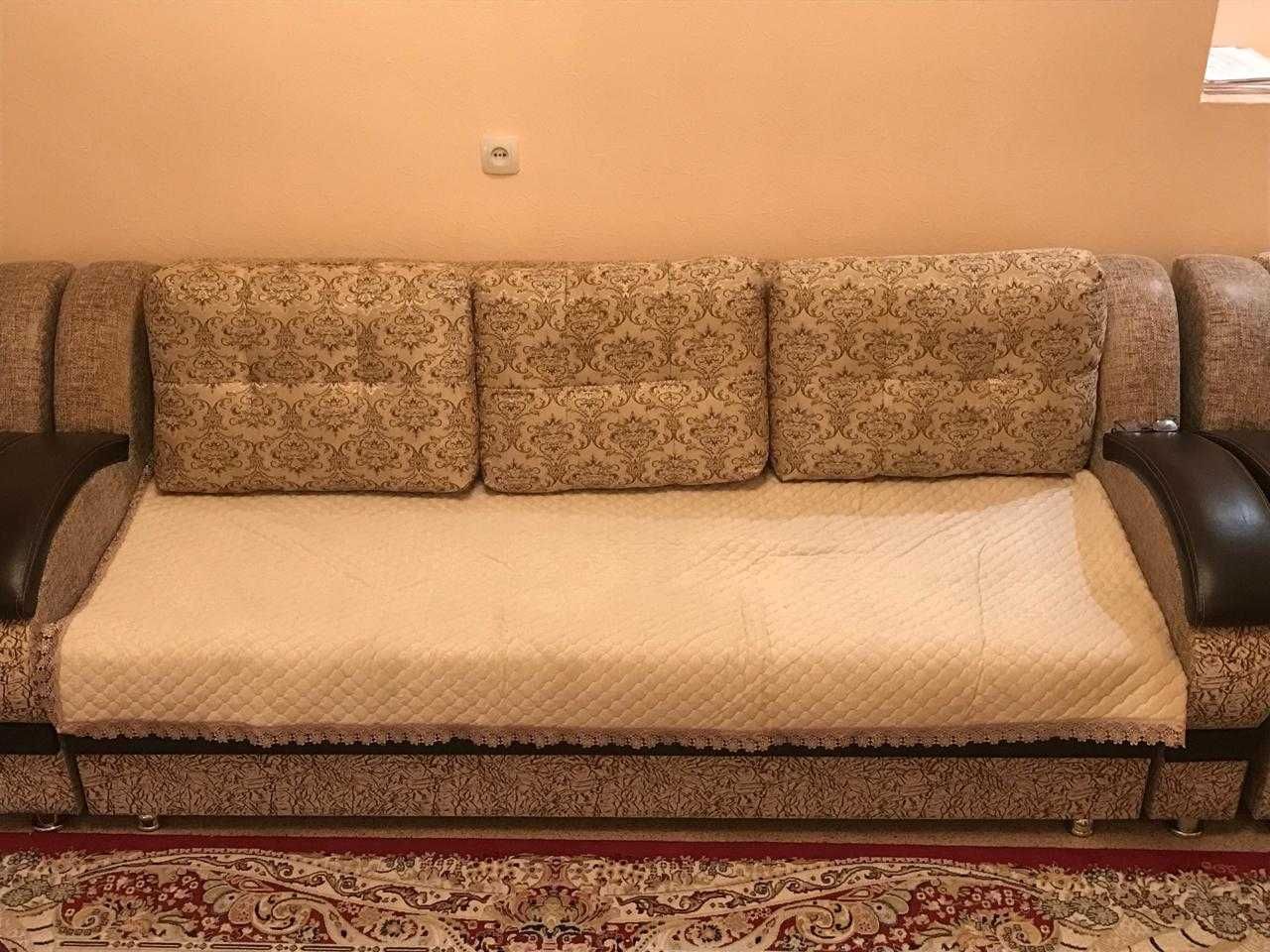 продается диван 2 креслами