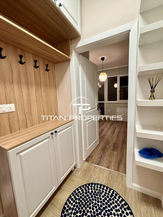 Дава се под наем Тристаен апартамент в Бургас, Възраждане - 80 кв.м за 765 € - Снимка #2