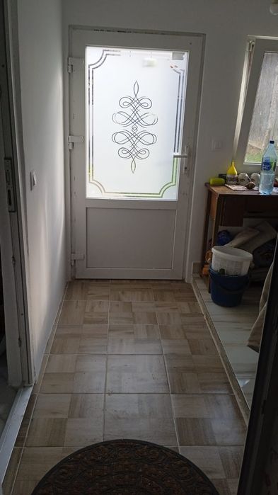 Proprietar vând casă în Loc Jelna.