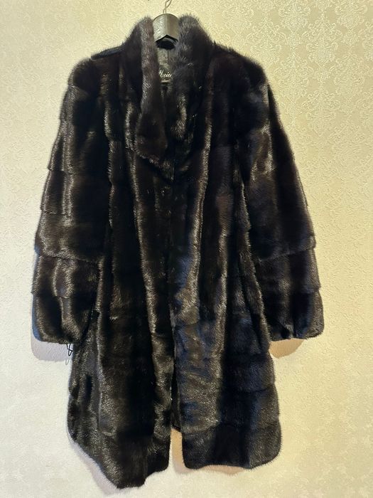 Продам норкувую щубу