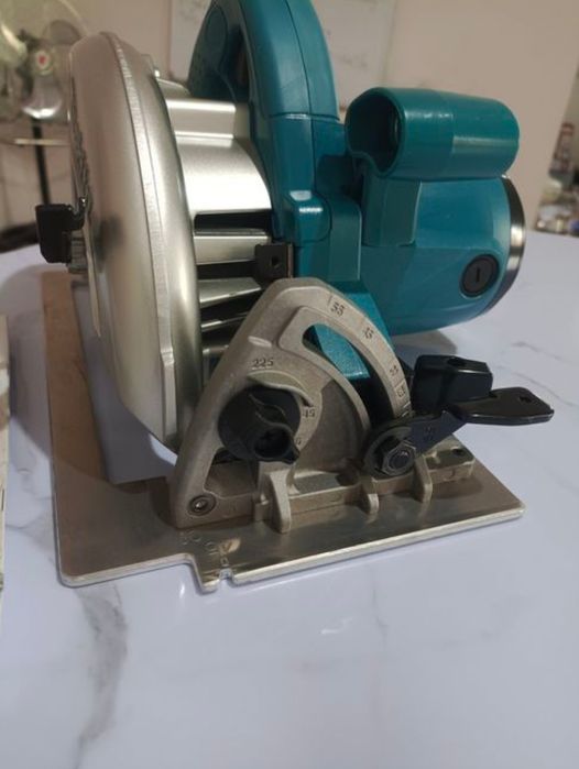 MAKITA 5007N  Дисковая церкулярная  пила.
